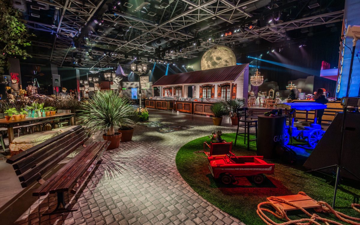 2025-10-30MONDAY-169