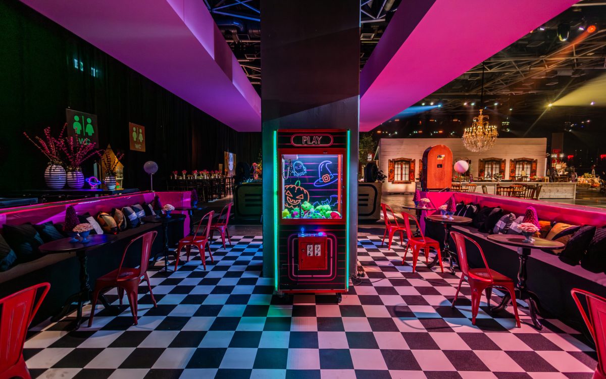 2025-10-30MONDAY-191